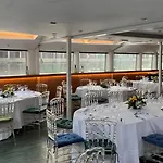 Vip Yacht Hotel