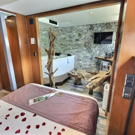 Hotel Vip Yacht 2*