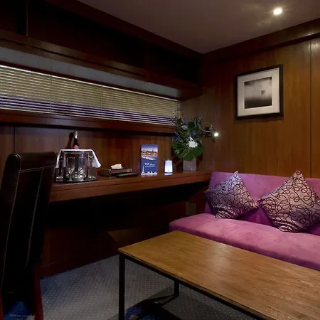 Otel Vip Yacht & 3*