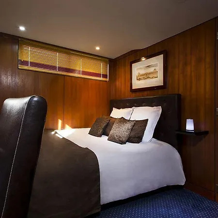 Otel Vip Yacht & 3*