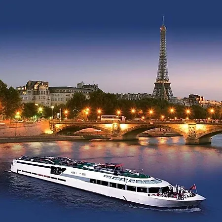 Vip Yacht & パリ