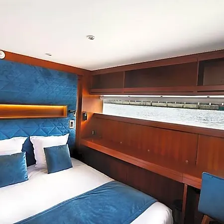 Ξενοδοχείο Vip Yacht & 3*