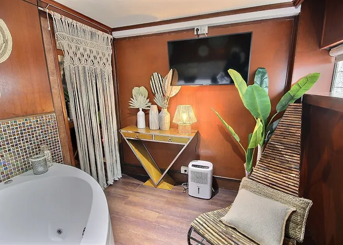 Vip Yacht Hôtel&spa Hotel Paris