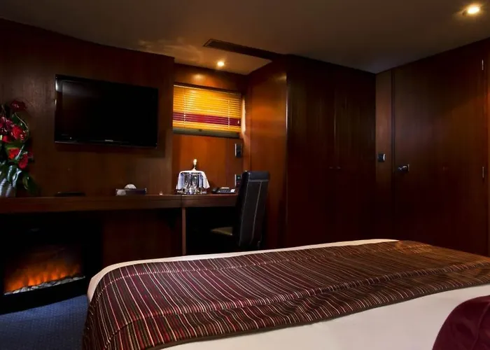 Vip Yacht Hôtel&spa Paris