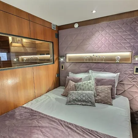 Hotel Vip Yacht & Parigi